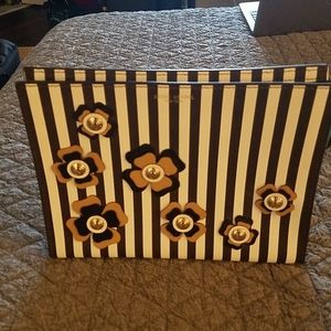 Henri Bendel bag